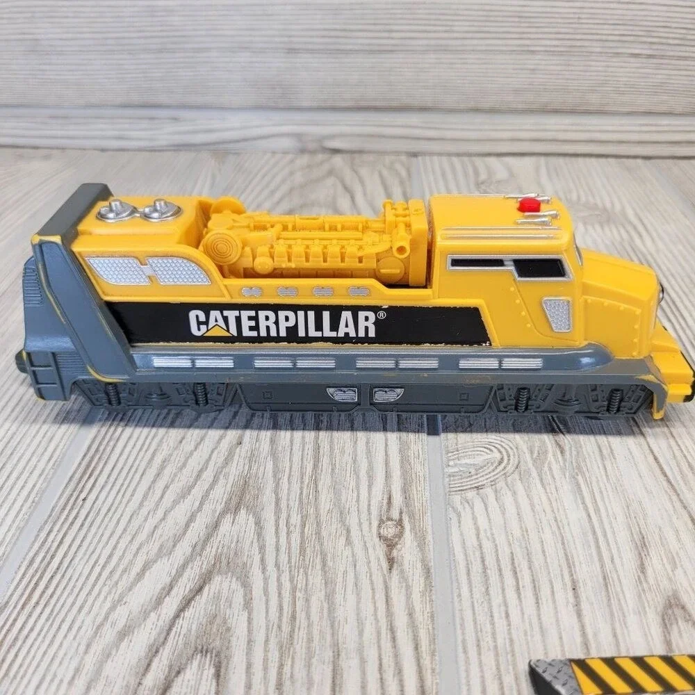 Caterpillar Toy Train Set Kids Yellow Black‎ Construction Crane Engine Track Lot